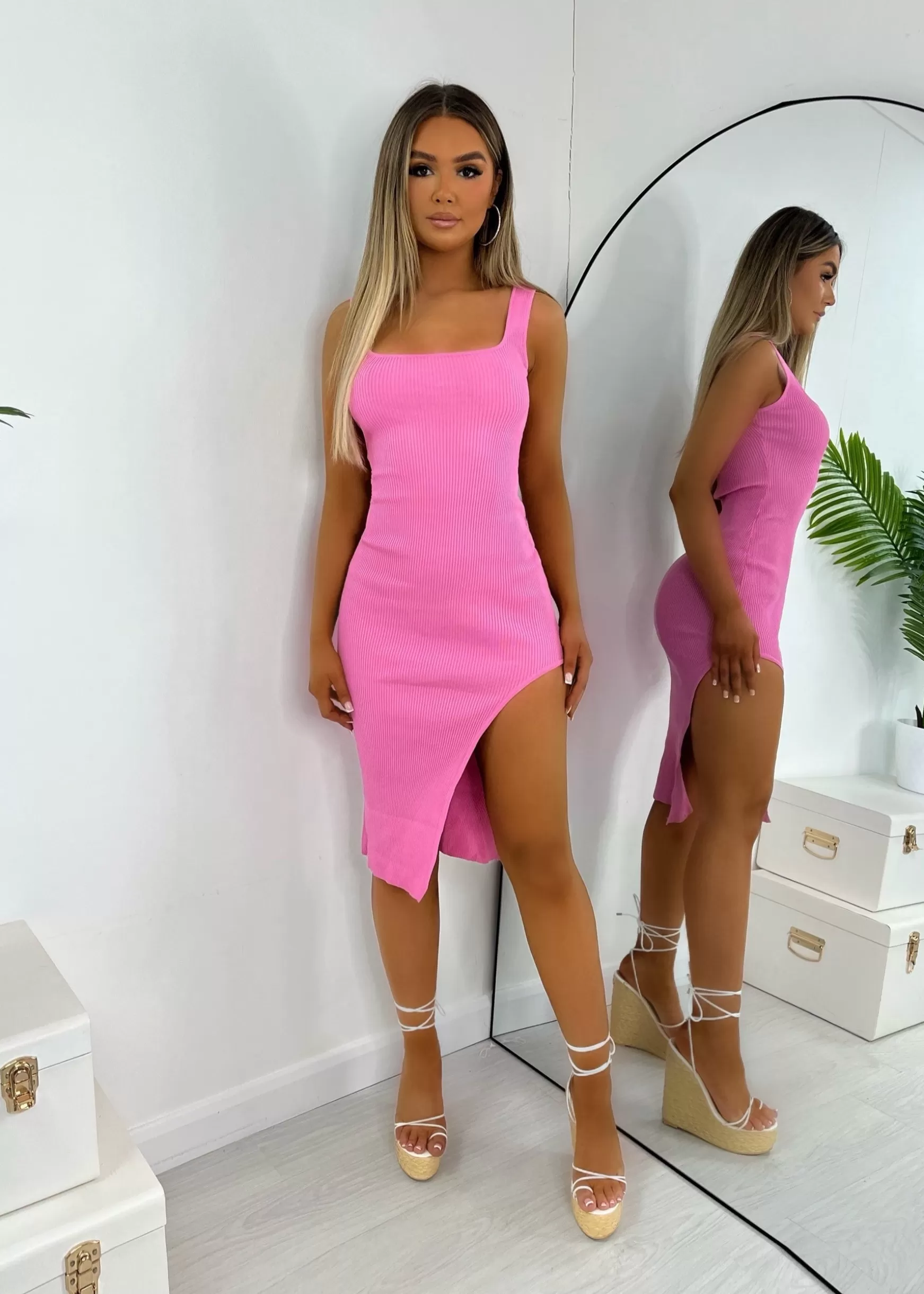 Dressmezee Dresses<Ash Ribbed Split Midi Dress - Pink