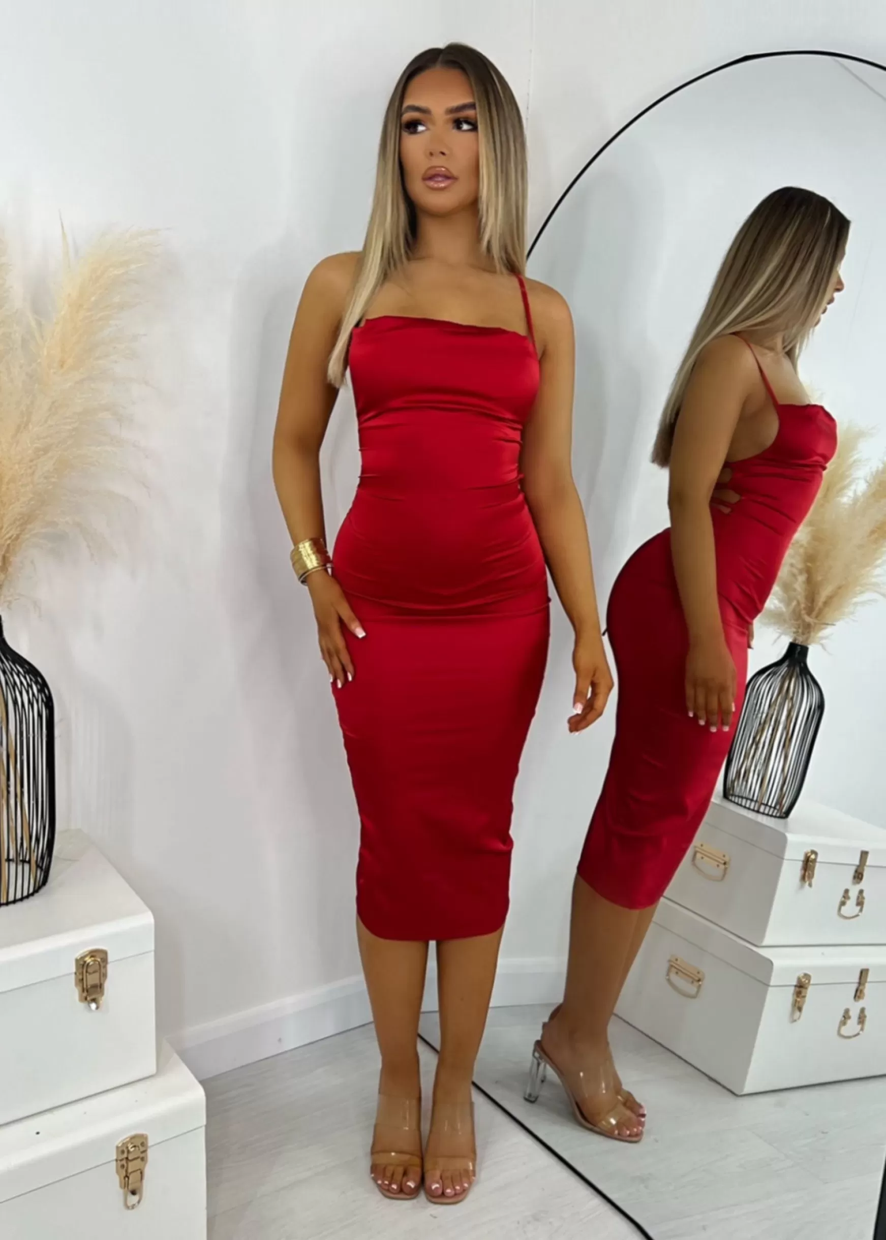 Dressmezee Dresses<Brianna Satin Midi Dress - Red