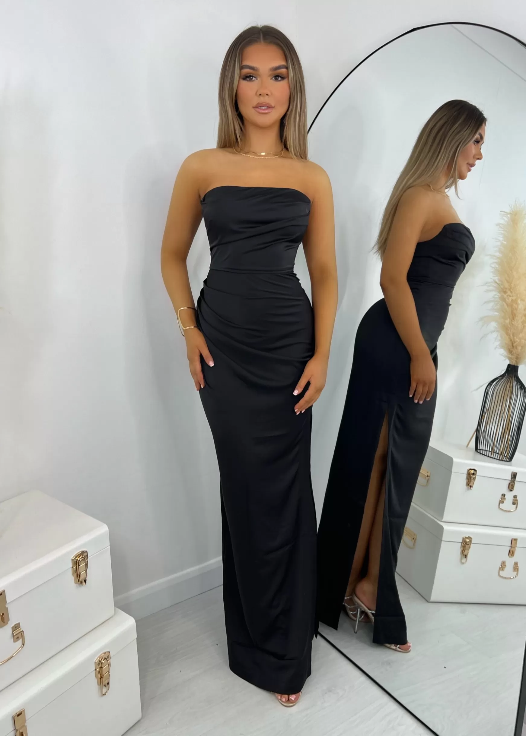 Dressmezee Occasion Wear<Cold Shoulder Strapless Satin Maxi Dress - Black