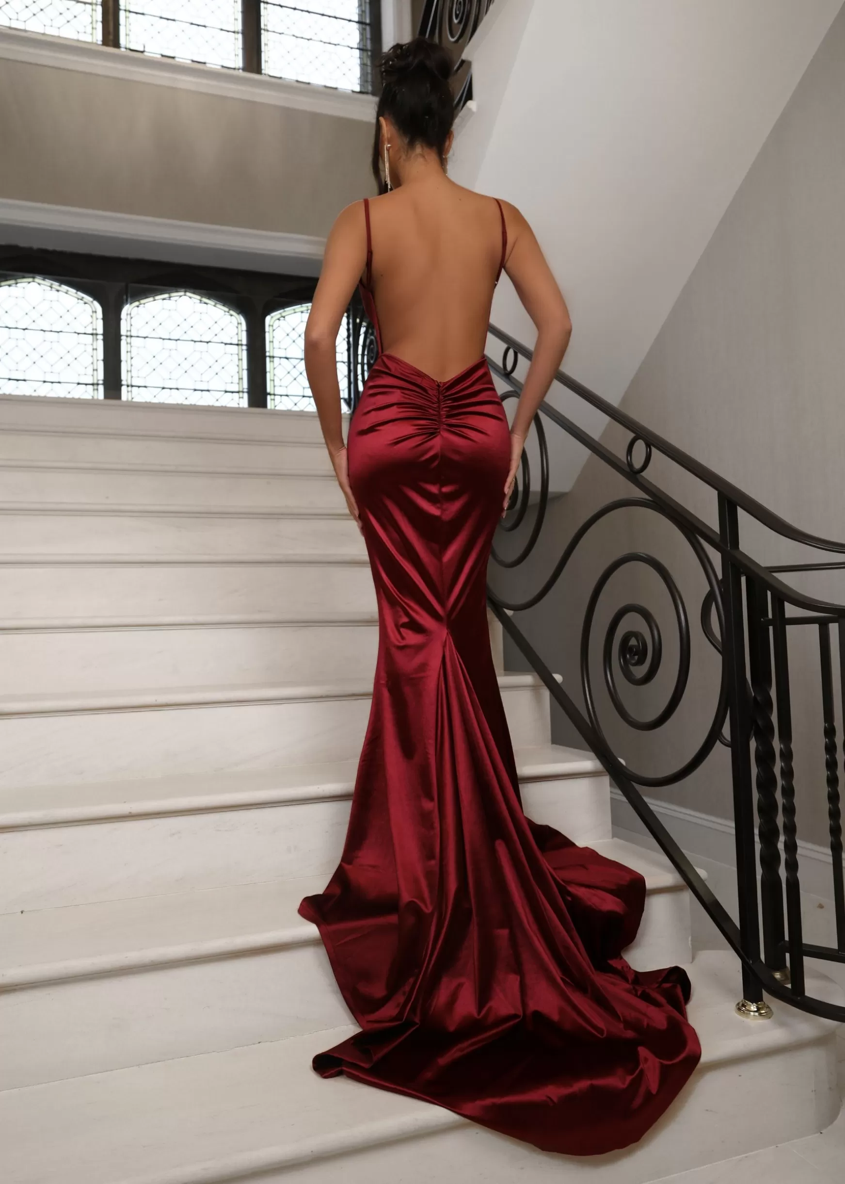 Dressmezee Dresses<Love Affair Satin Gown With Ruched Back - Wine