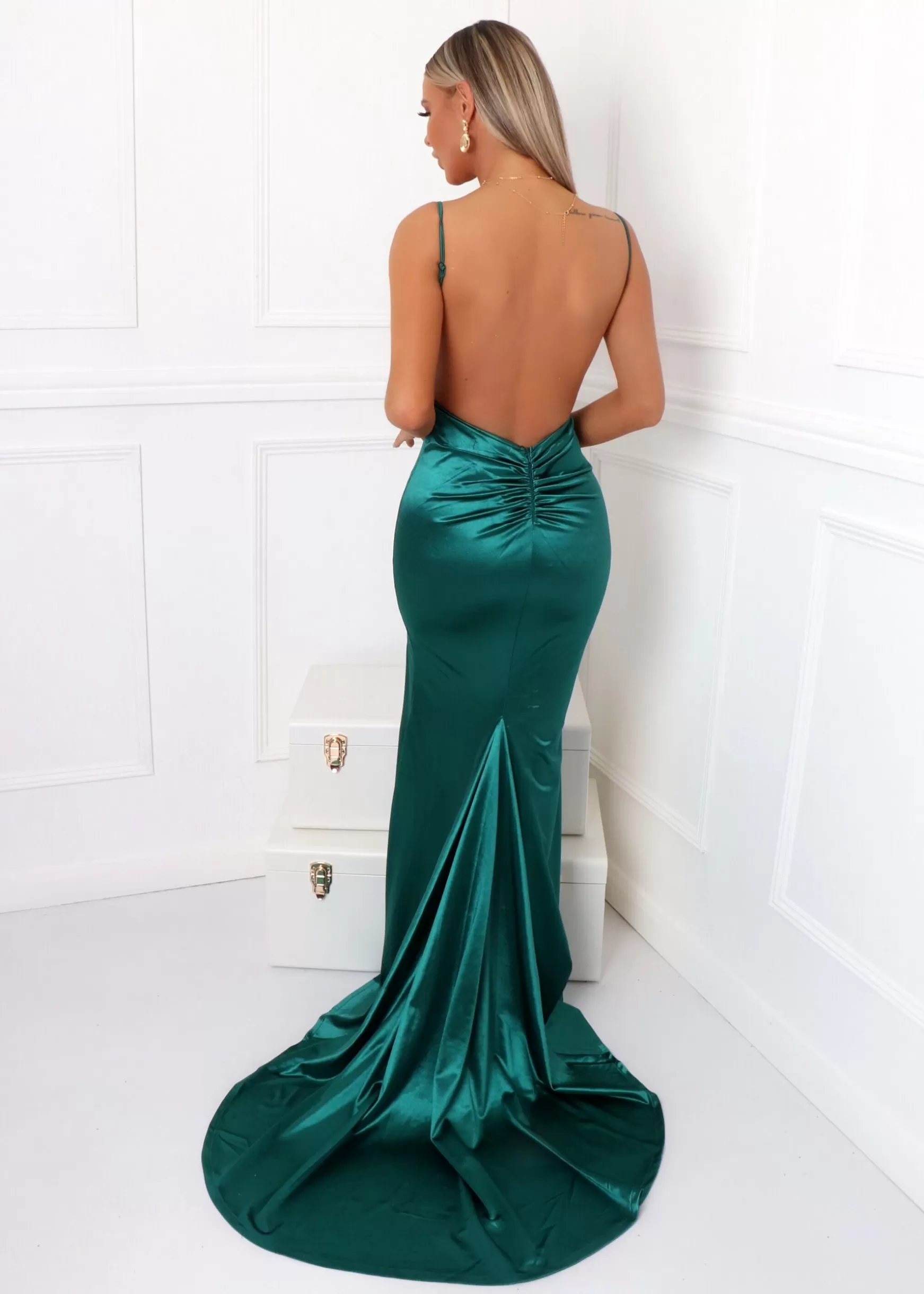 Dressmezee Occasion Wear<Touch Of Glamour Satin Gown With Side Slit - Emerald Green